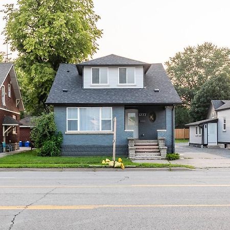 Modern House Newly Furnished 3 Mins Drive To Fall Niagara Falls Exterior photo
