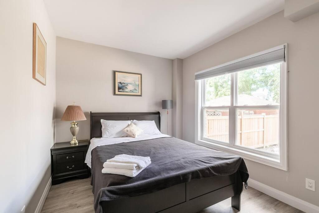 Modern House Newly Furnished 3 Mins Drive To Fall Niagara Falls Exterior photo