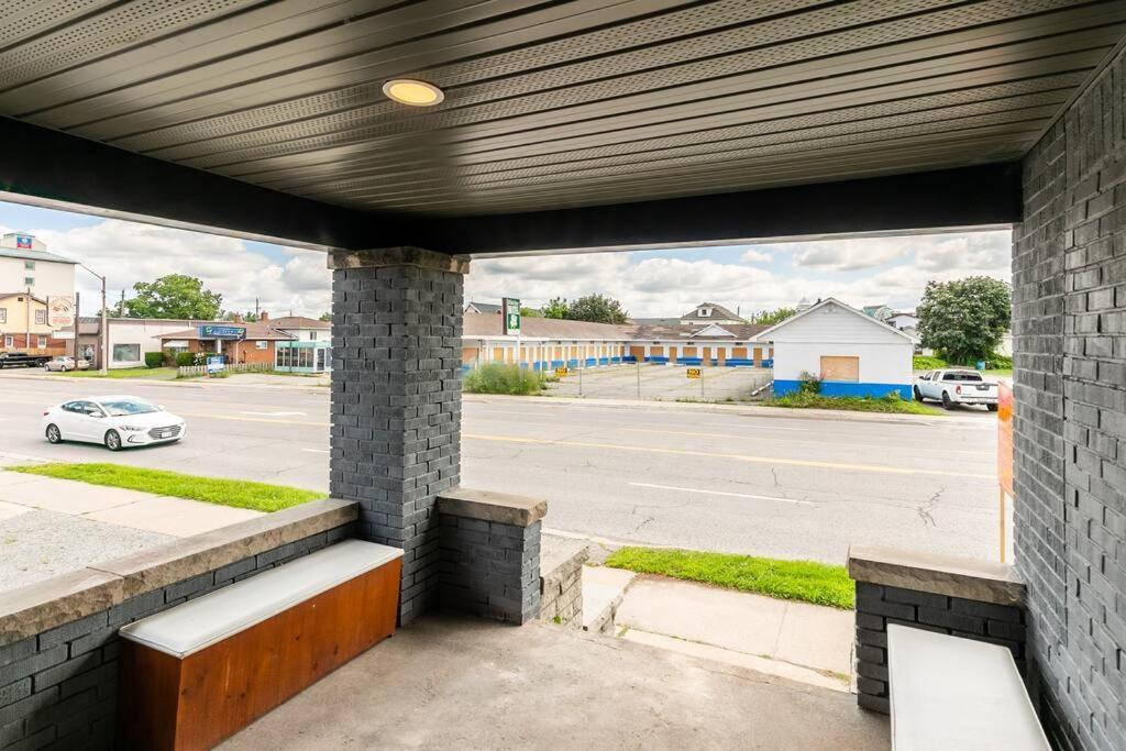 Modern House Newly Furnished 3 Mins Drive To Fall Niagara Falls Exterior photo